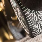 Jak jezdit v zimě: 6 rad, díky kterým to zvládnete bezpečně na sněhu i ledovce