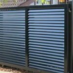 Pořiďte si ke garáži kvalitní garážová vrata šitá na míru